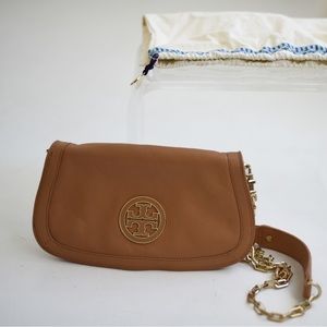 Tory Burch crossbody purse tan with gold chain